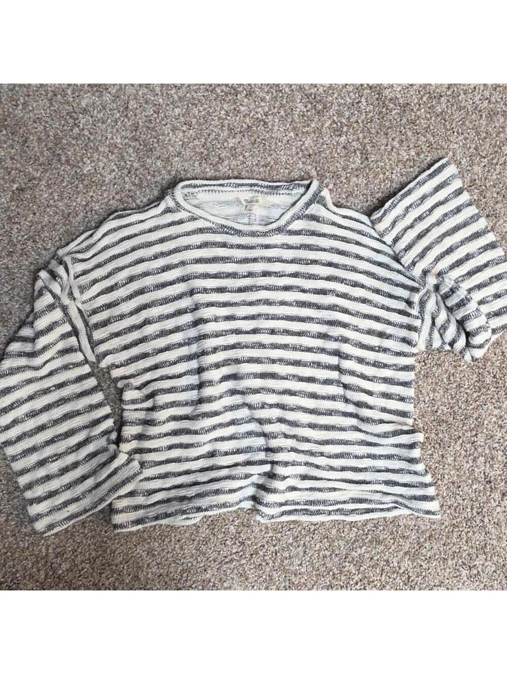 Madewell Women's Grey and White Jumper